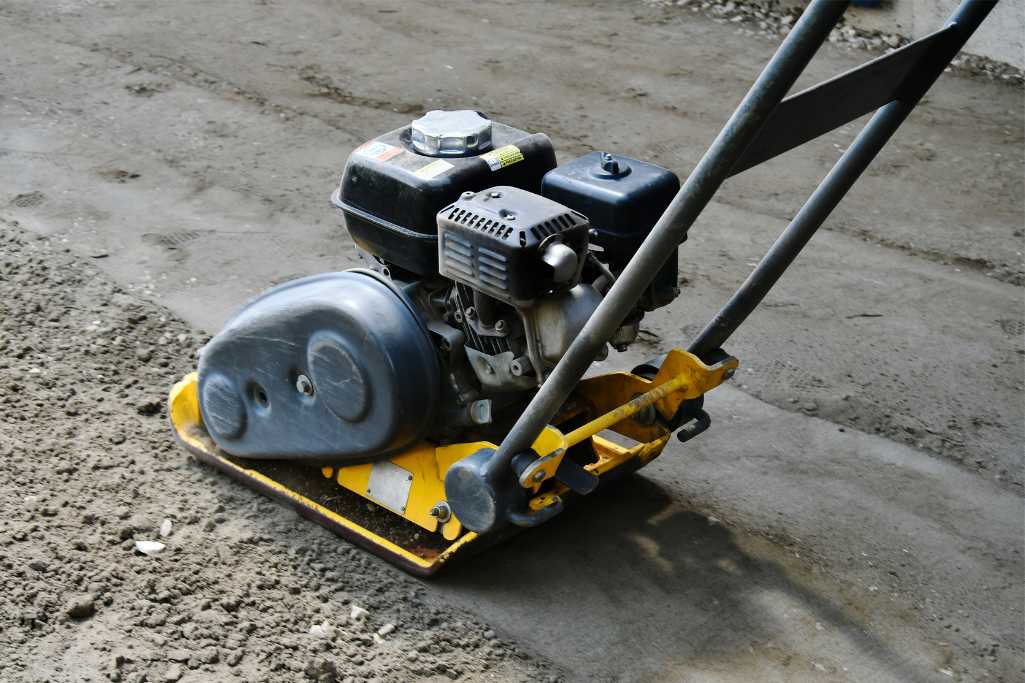 alugar compactador de solo 3